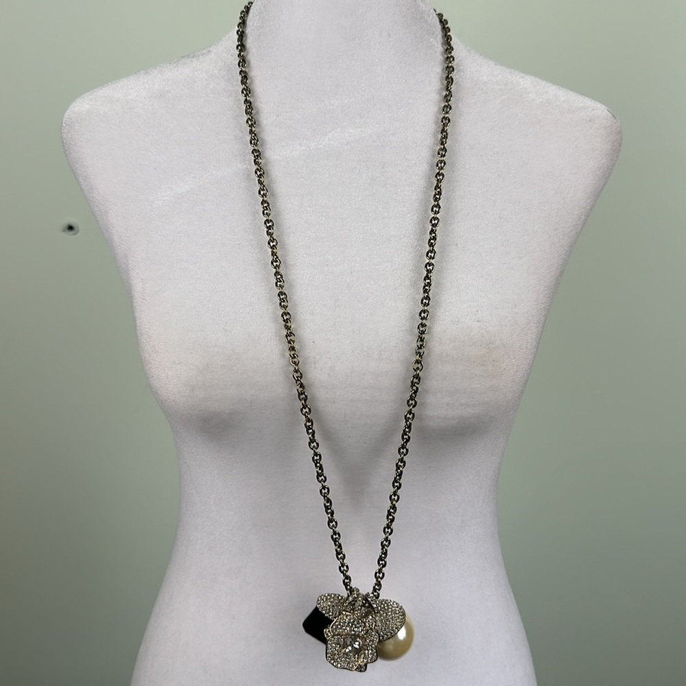 Isaac Mizrahi Long Three Charm Necklace NIB - Picture 2 of 9